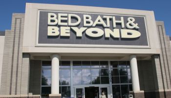 The entrance to Bed Bath and Beyond in Aventura.