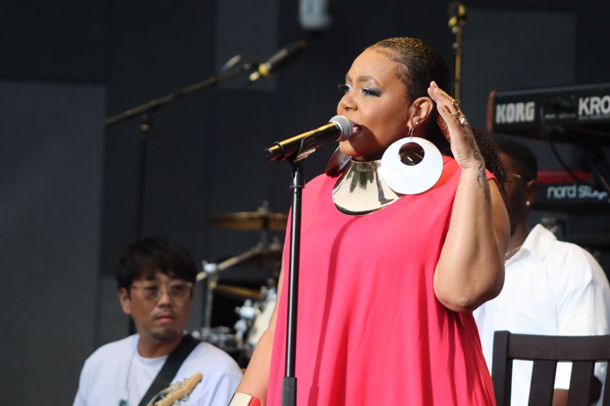 Isley brothers + Gladys Knight + carol riddick at dell music center aug 9th 2024