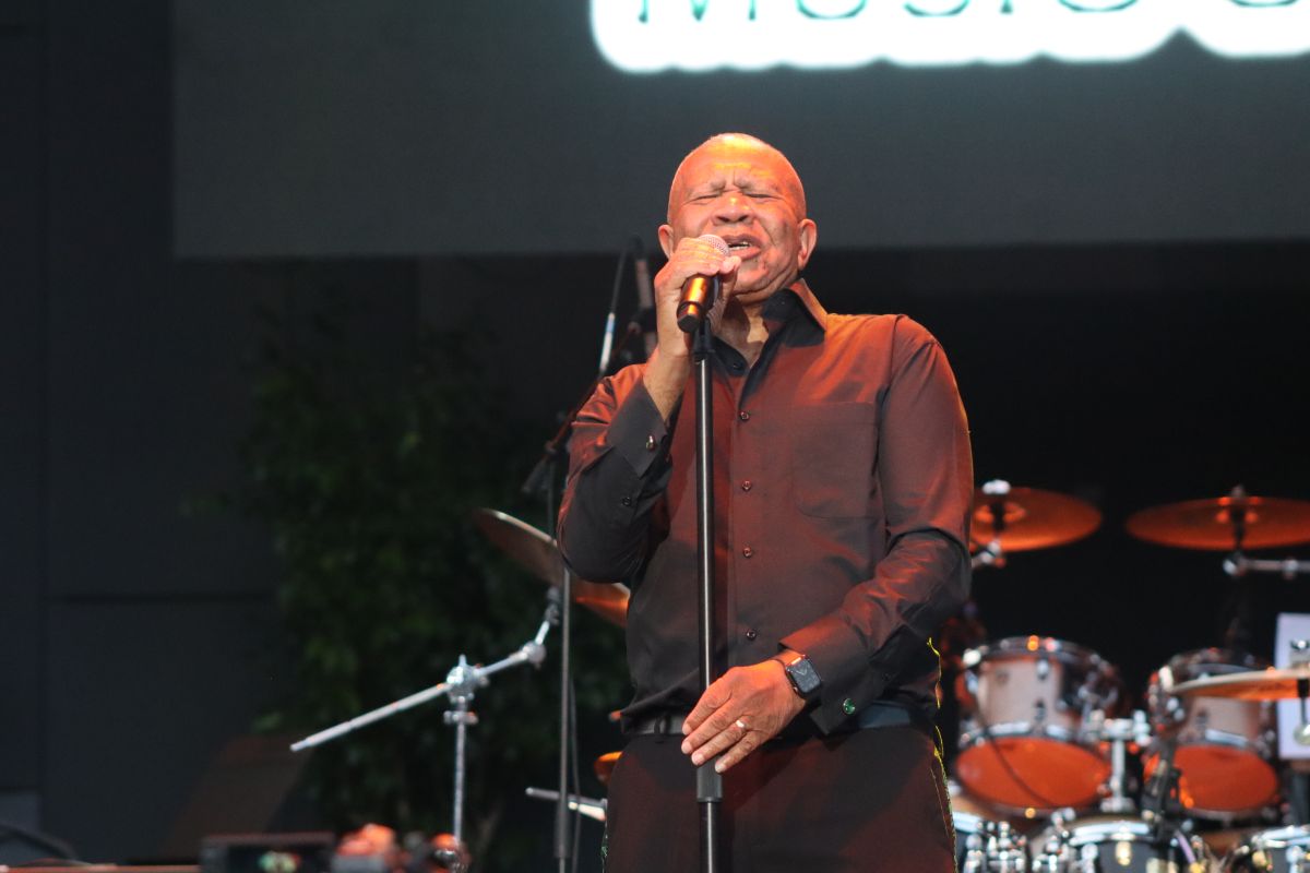 Bloodstone, Blue Magic, The Manhattans, Philadanco, and Lenny Williams @ Dell Music Center 8.15.24