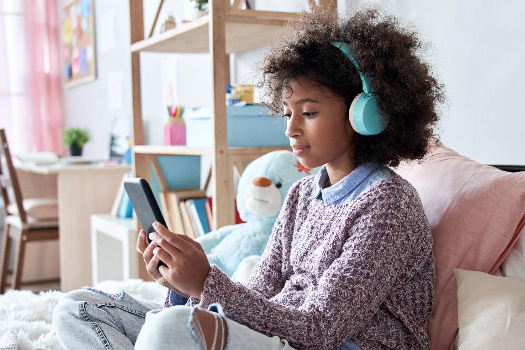 The real-world factors that shape a teenager's positive self-image