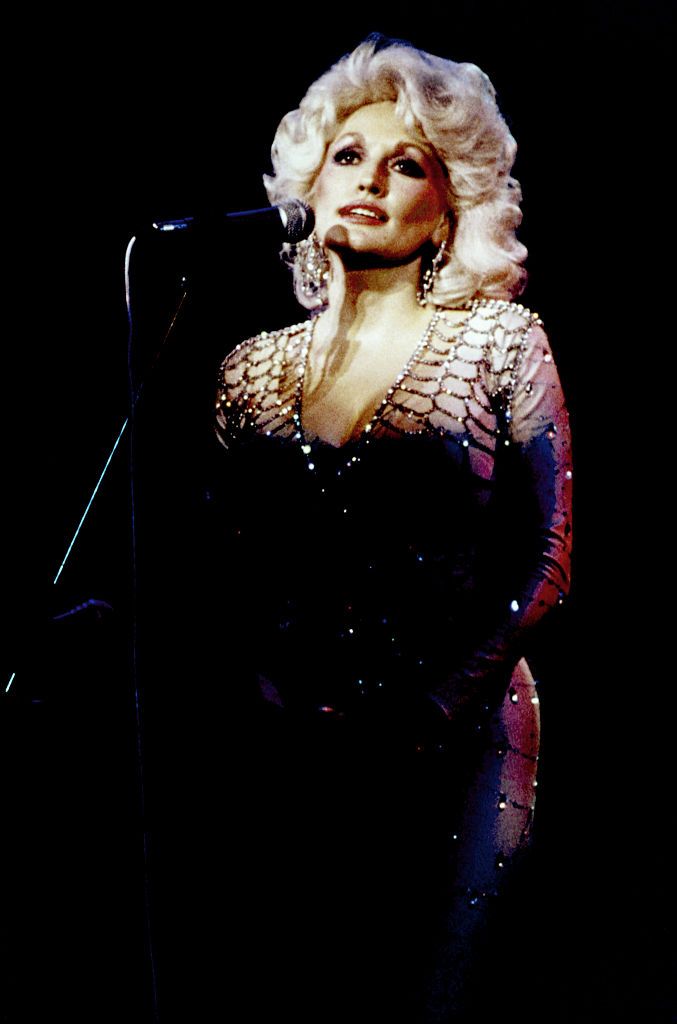 Dolly Parton On Stage
